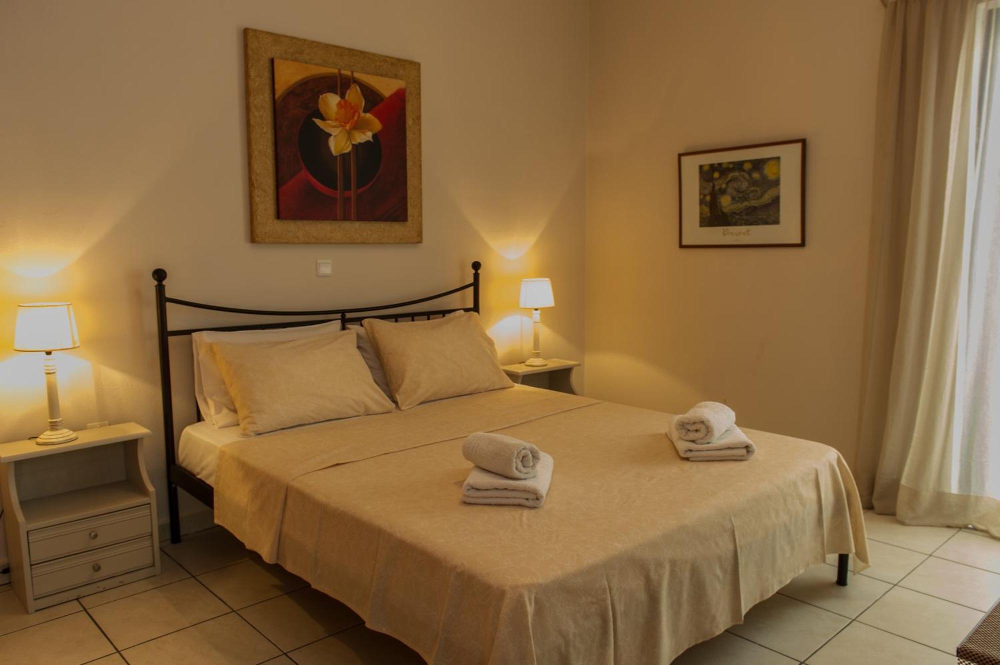 Kamari Blue Apartments Kalamata Dış mekan fotoğraf