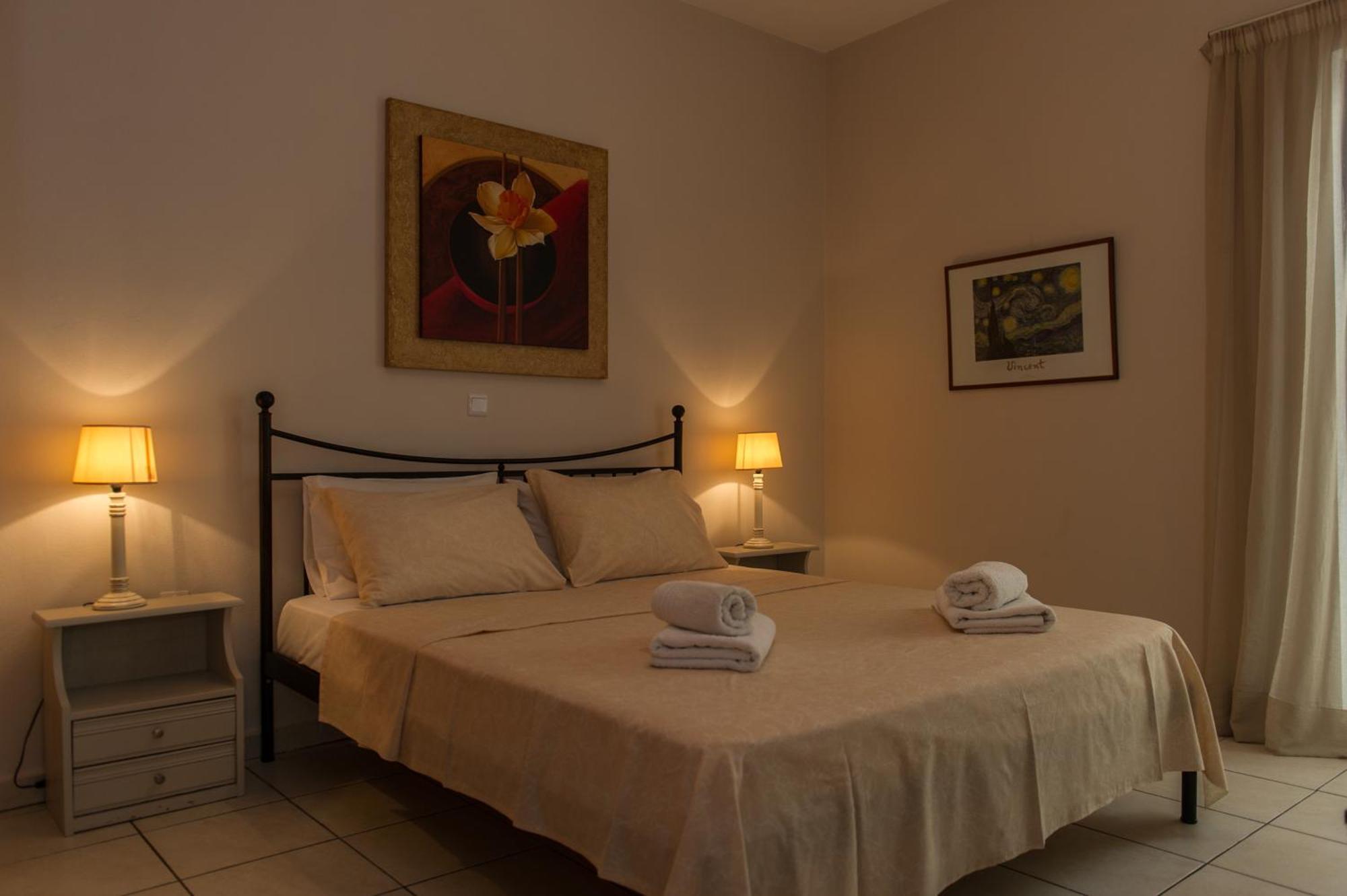 Kamari Blue Apartments Kalamata Dış mekan fotoğraf