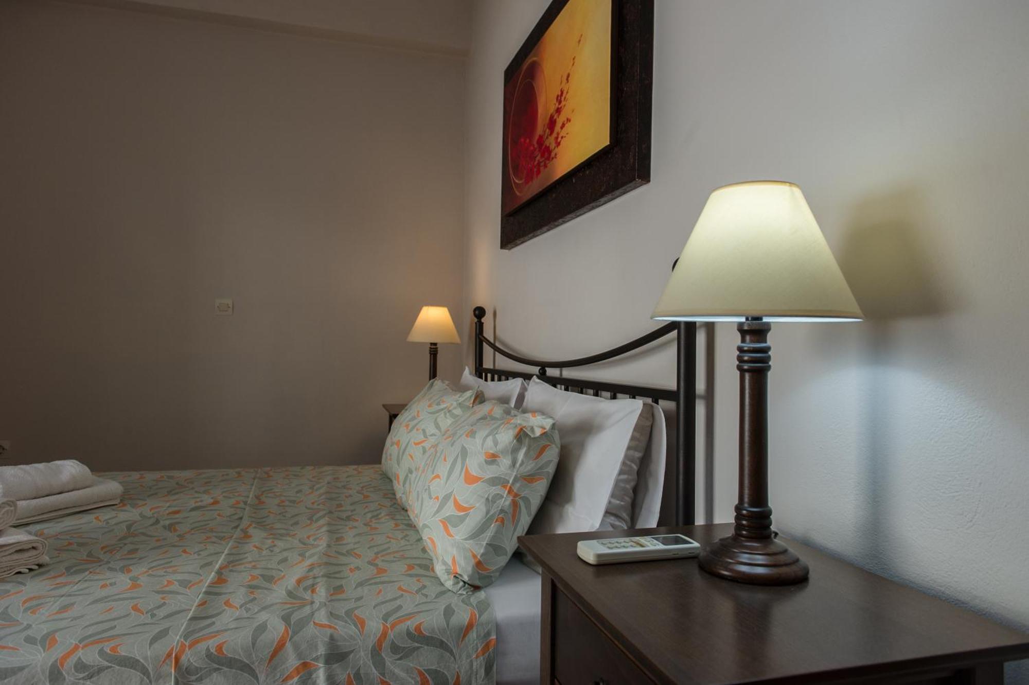 Kamari Blue Apartments Kalamata Dış mekan fotoğraf