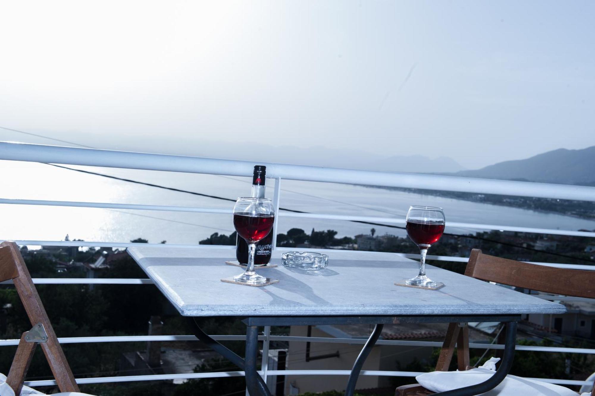 Kamari Blue Apartments Kalamata Dış mekan fotoğraf