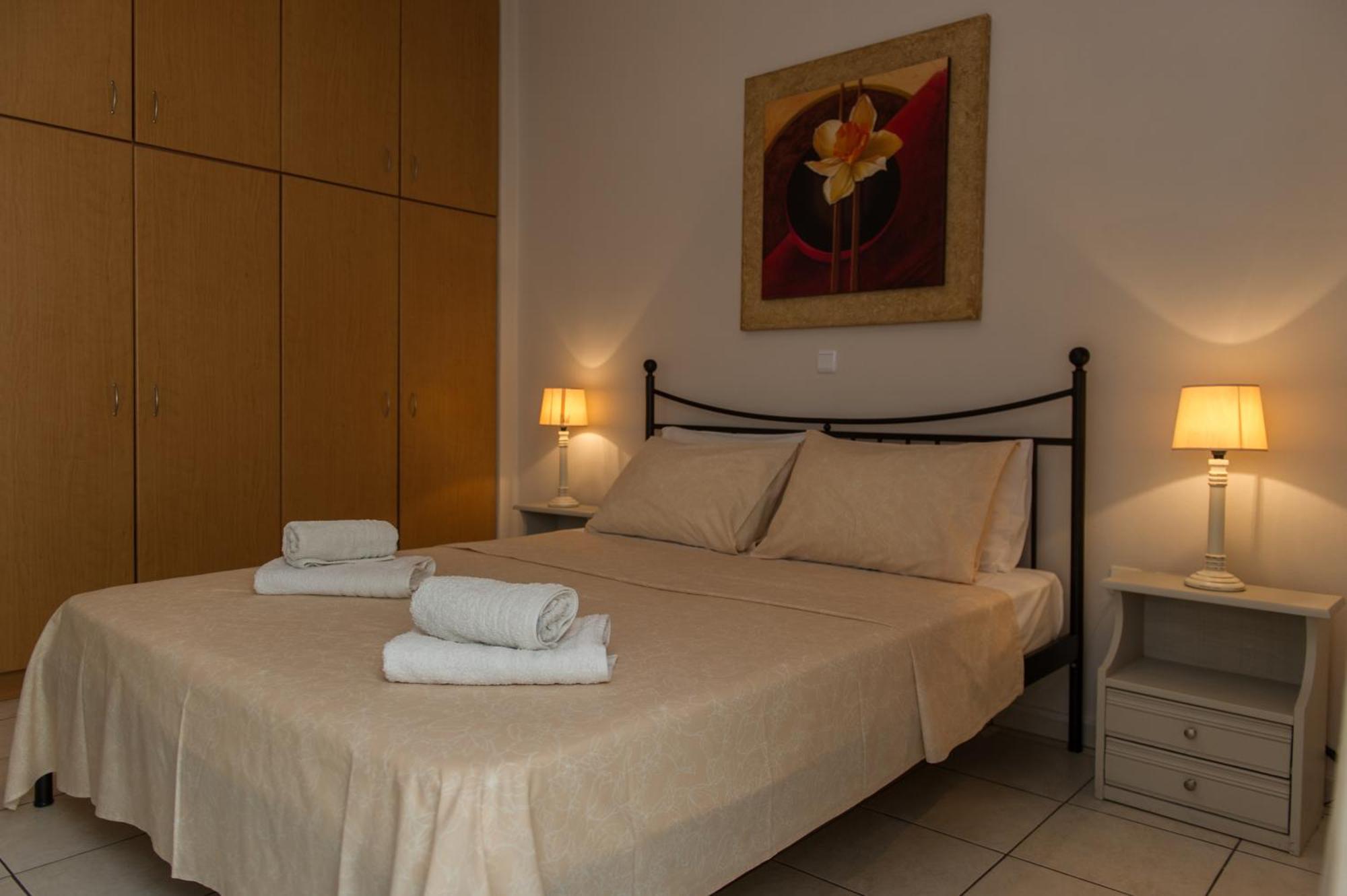 Kamari Blue Apartments Kalamata Dış mekan fotoğraf