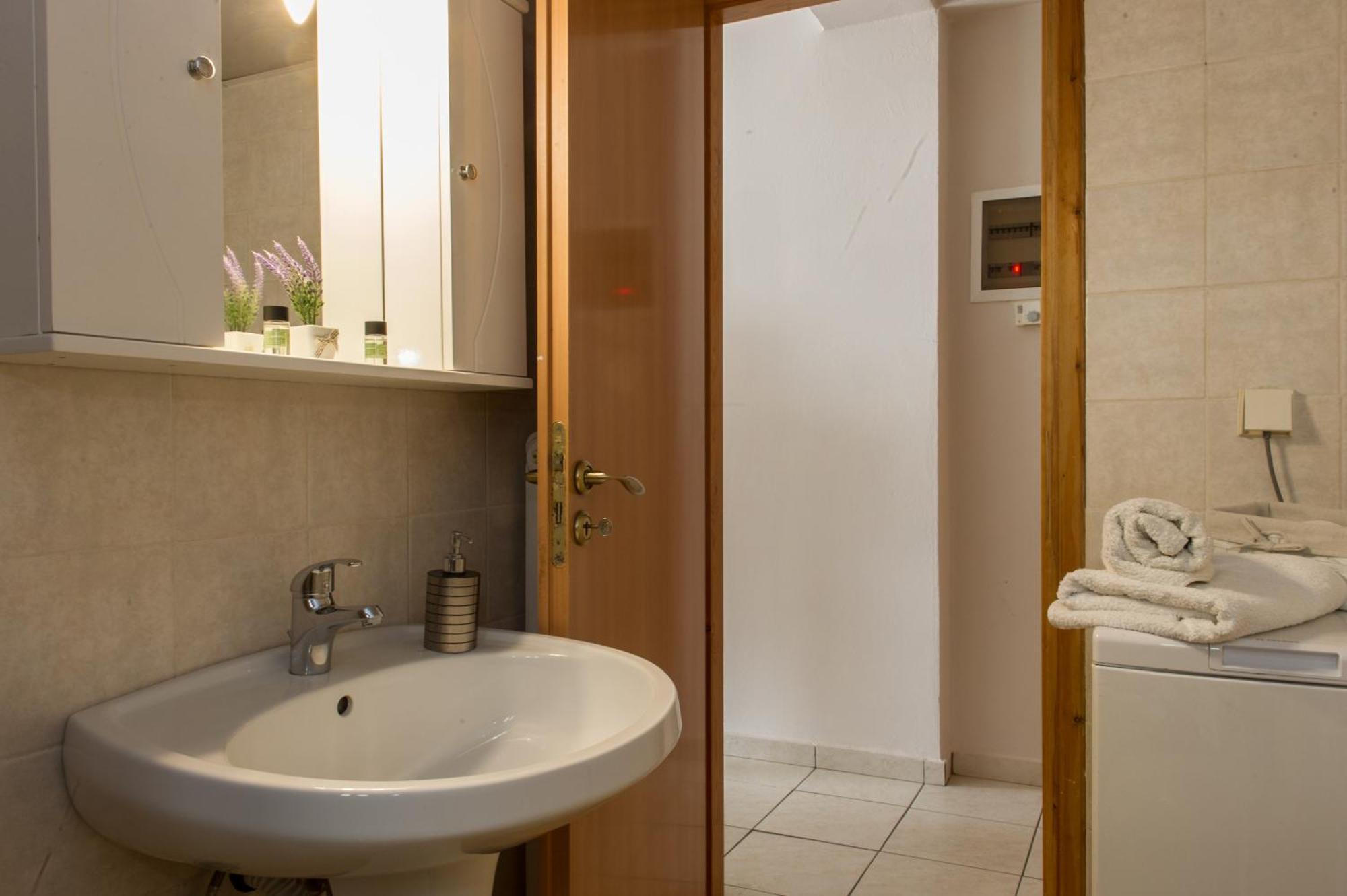 Kamari Blue Apartments Kalamata Dış mekan fotoğraf